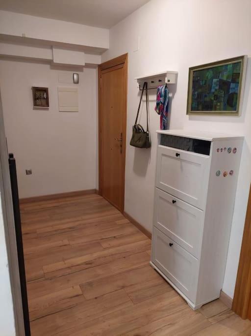 Family Apartment Andrea Алакуас Екстер'єр фото