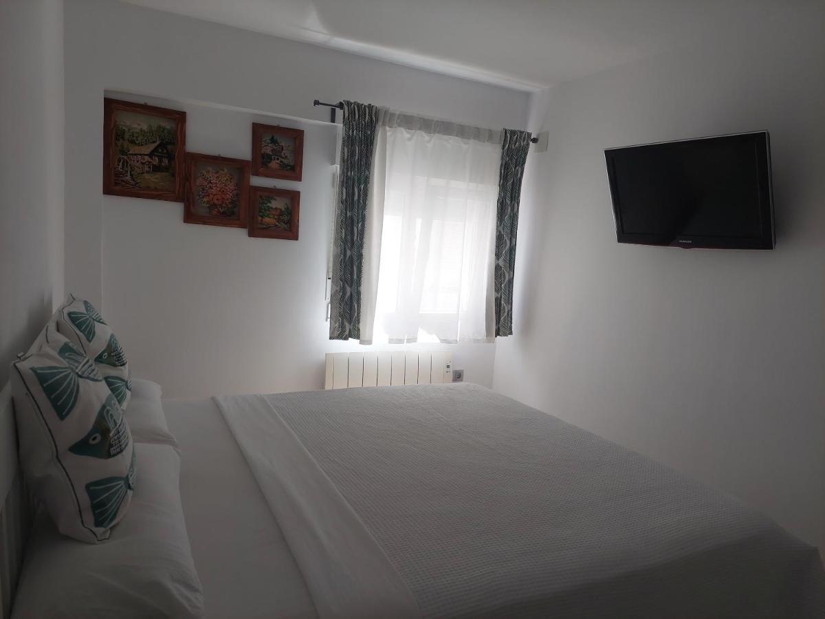 Family Apartment Andrea Алакуас Екстер'єр фото