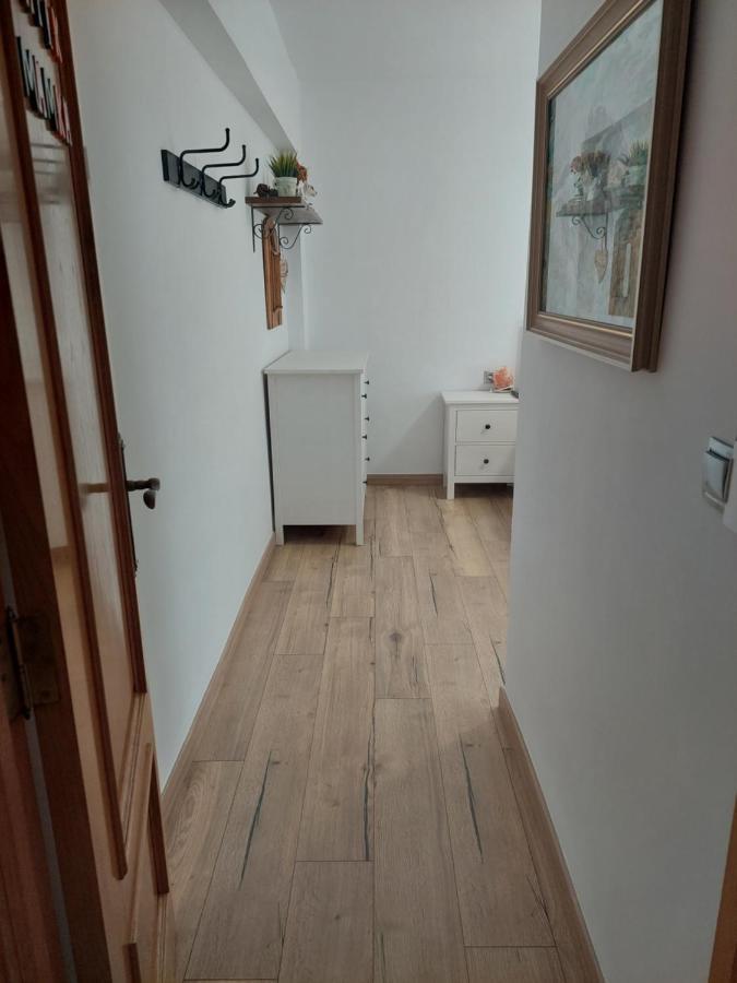 Family Apartment Andrea Алакуас Екстер'єр фото